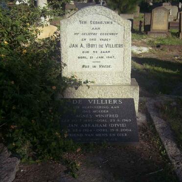 VILLIERS Jan A., de -1947 &amp; Agnes Winifred 1895-1969 :: DE VILLIERS Jan Abraham 1924-2004 
