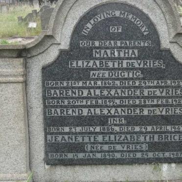 VRIES, de :: DUGTIG :: BRICE :: SOWMAN