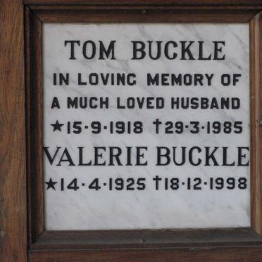 BUCKLE Tom 1918-1985 &amp; Valerie 1925-1998