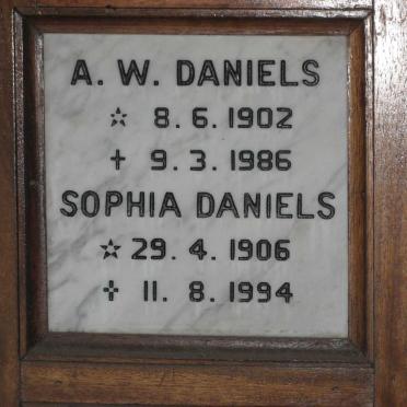 DANIELS A.W. 1902-1986 &amp; Sophia 1906-1994