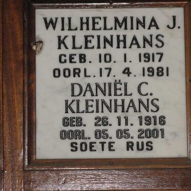 KLEINHANS Daniel C. 1916-2001 &amp; Wilhelmina J. 1917-1981
