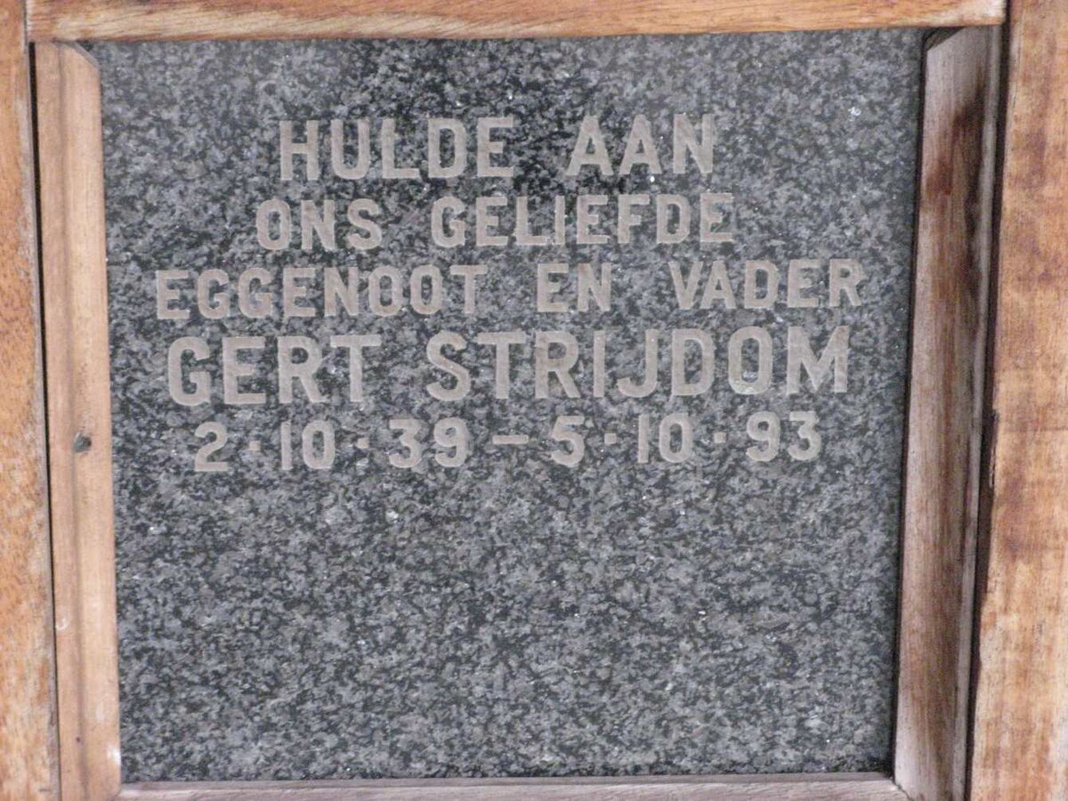STRIJDOM Gert 1939-1993