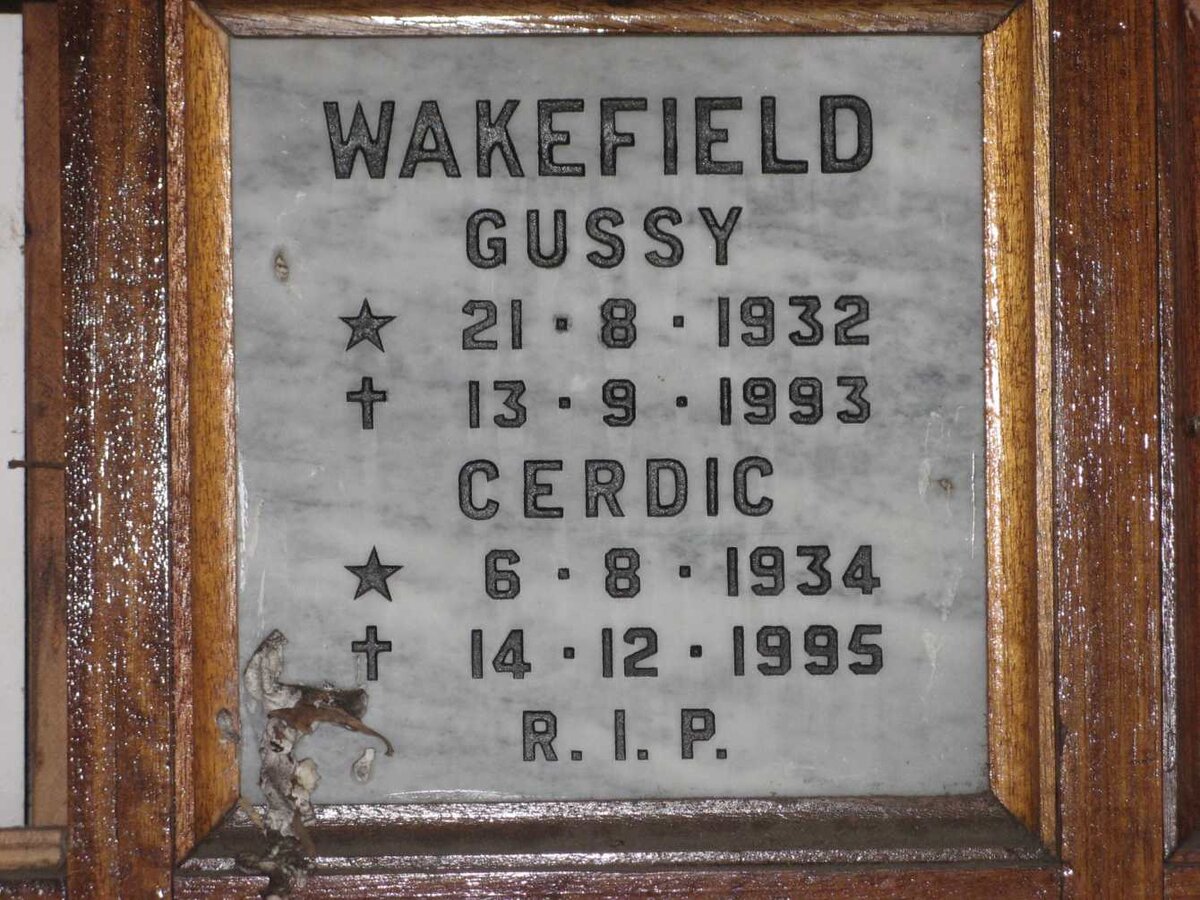 WAKEFIELD Cedric 1934-1995 &amp; Gussy 1932-1993