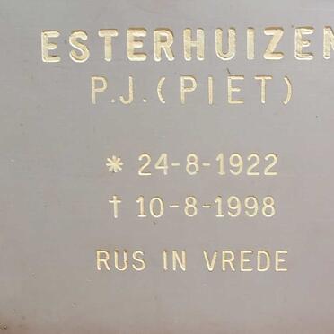 ESTERHUIZEN P.J. 1922-1998