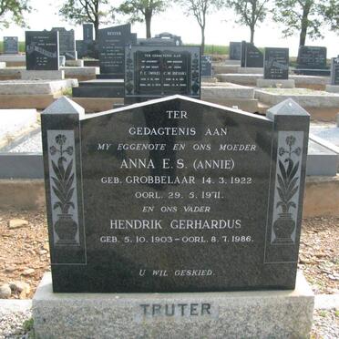 TRUTER Hendrik Gerhardus 1903-1986 &amp; Anna E.S. GROBBELAAR 1922-1971