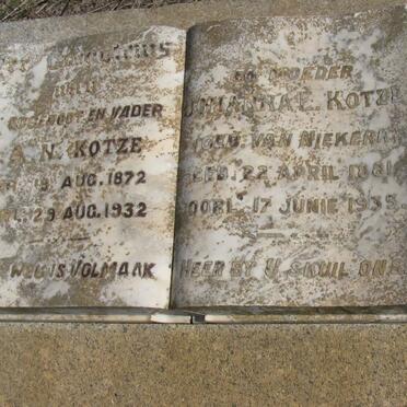 KOTZE M.A.N. 1872-1932 &amp; Johanna E. VAN NIEKERK 1881-1935