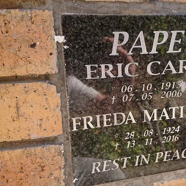 PAPE Eric Carl 1915-2006 &amp; Frieda Matilda 1924-2016