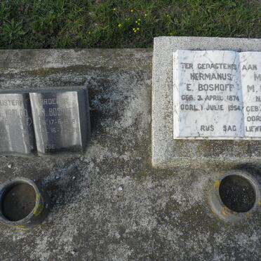 BOSHOFF Hermanus E. 1874-1954 &amp; Martha M. ROOS 1876-1951 :: BOSHOFF J.M. 1898-1969 :: VOSLOO M.M. nee BOSHOFF 1906-1940