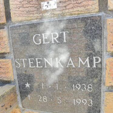 STEENKAMP Gert 1938-1993