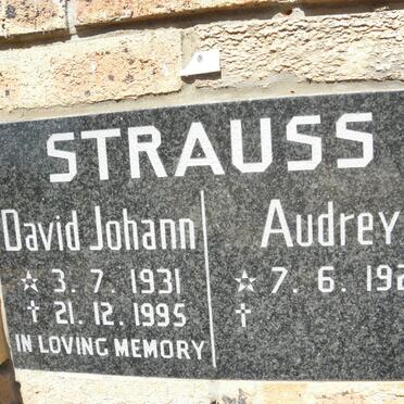 STRAUSS David Johann 1931-1995 &amp; Audrey 1929-