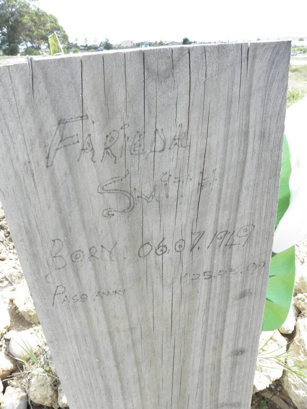 SMITH Farieda 1949-2009