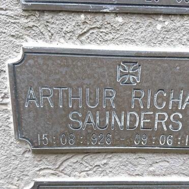 SAUNDERS Arthur Richard 1926-1999