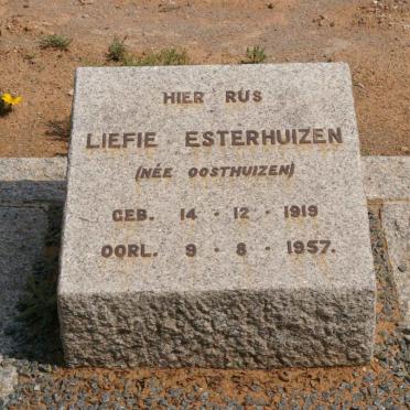 ESTERHUIZEN Liefie nee OOSTHUIZEN 1919-1957