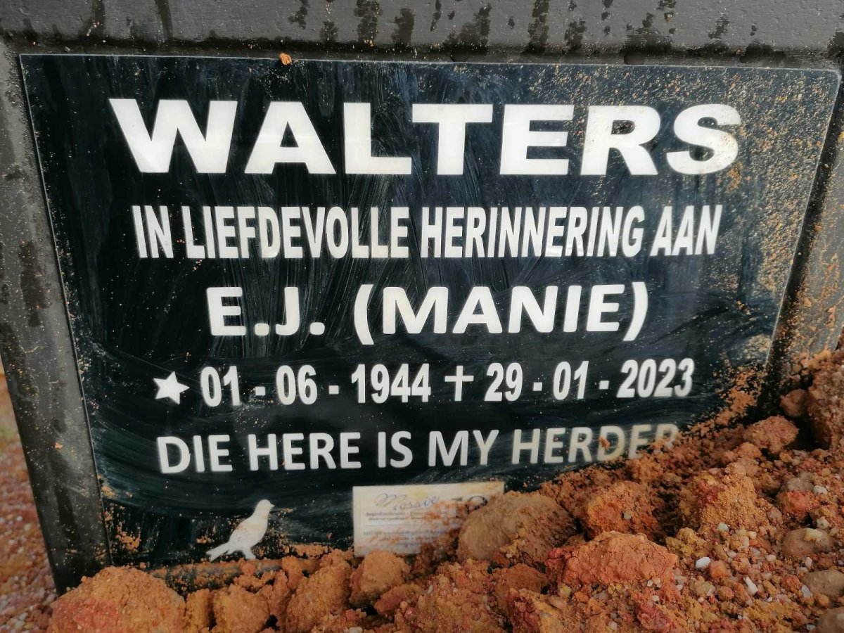 WALTERS E.J. 1944-2023