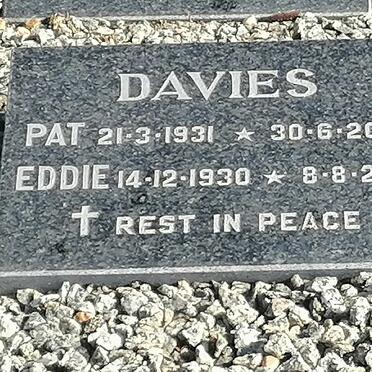 DAVIES Eddie 1930-2010 &amp; Pat 1931-2010