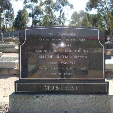 MOSTERT Nicolaas 1882-1967 &amp; Hilletjie Aletta Johanna VAN ZYL 1897-1990