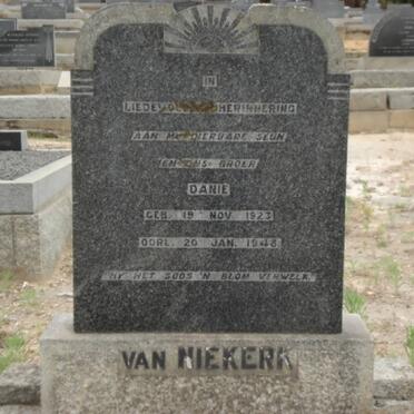 NIEKERK Danie, van 1923-1948