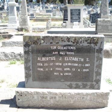 WESTHUIZEN Albertus J., van der 1898-1945 &amp; Elizabeth S. BASSON 1903-1960