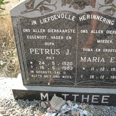 MATTHEE Petrus J. 1920-1983 &amp; Maria E.F. 1926-1999