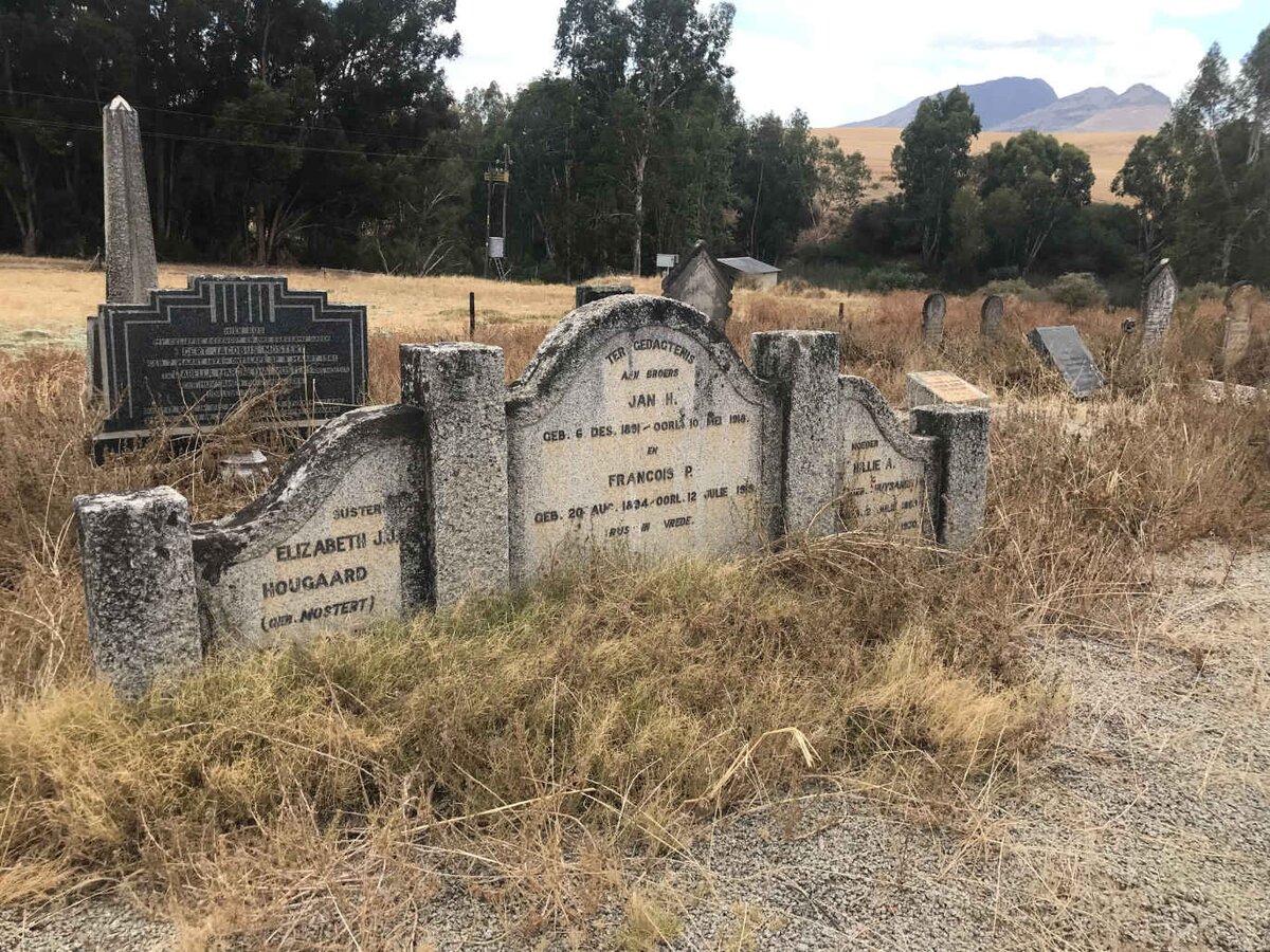 MOSTERT Hillie A. nee HUYSAMEN 1863-1930 :: HOUGAARD Elizabeth J. nee MOSTERT 1885-1926 :: MOSTERT Jan H. 1891-1918 :: MOSTERT Francois P. 1894-1919 _1