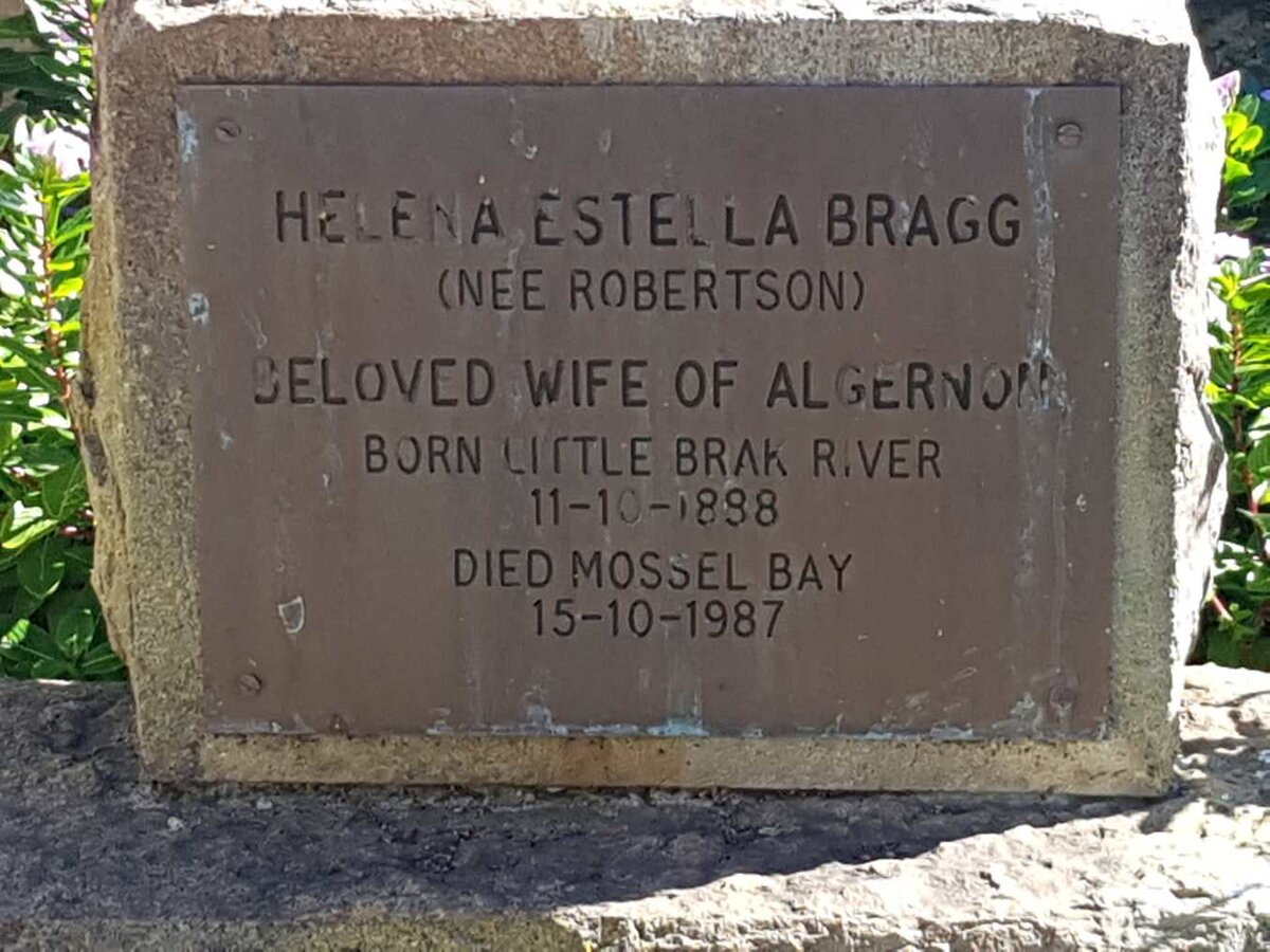 BRAGG Helena Estella nee ROBERTSON 1888-1987