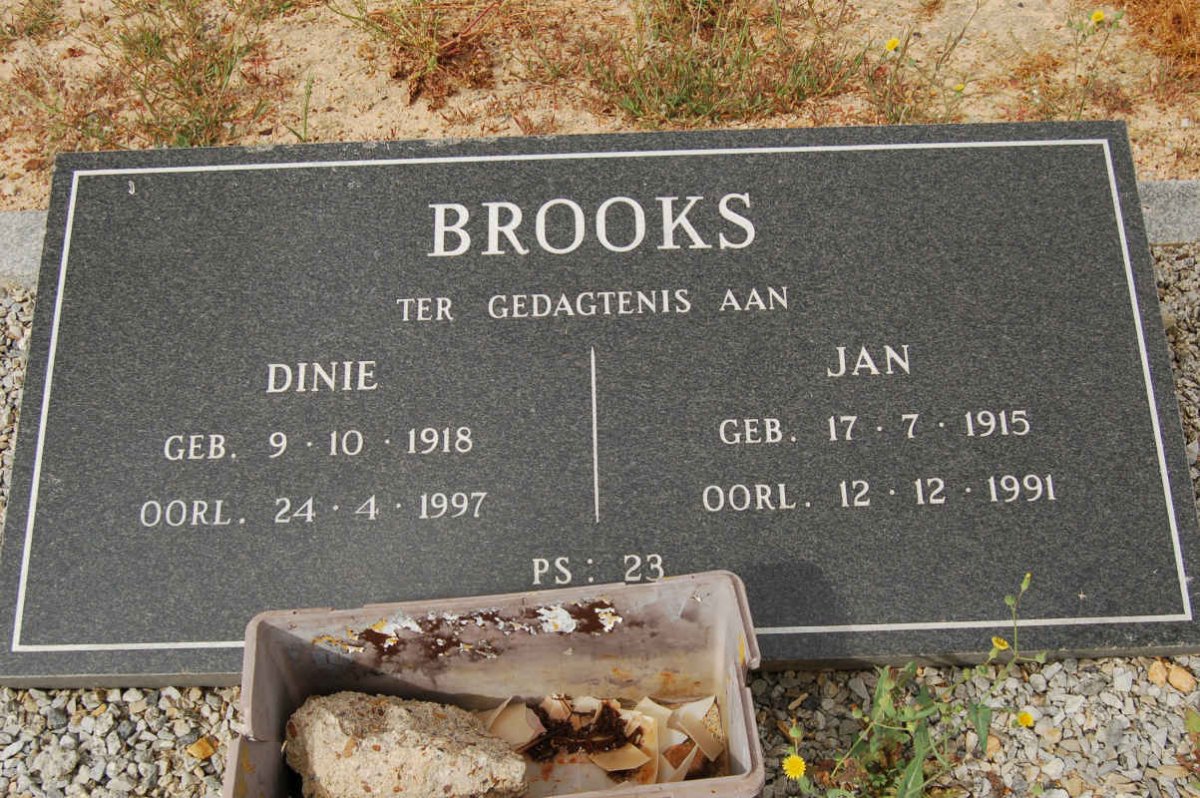 BROOKS Jan 1915-1991 &amp; Dinie 1918-1997