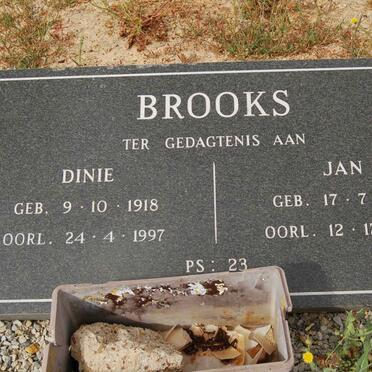 BROOKS Jan 1915-1991 &amp; Dinie 1918-1997