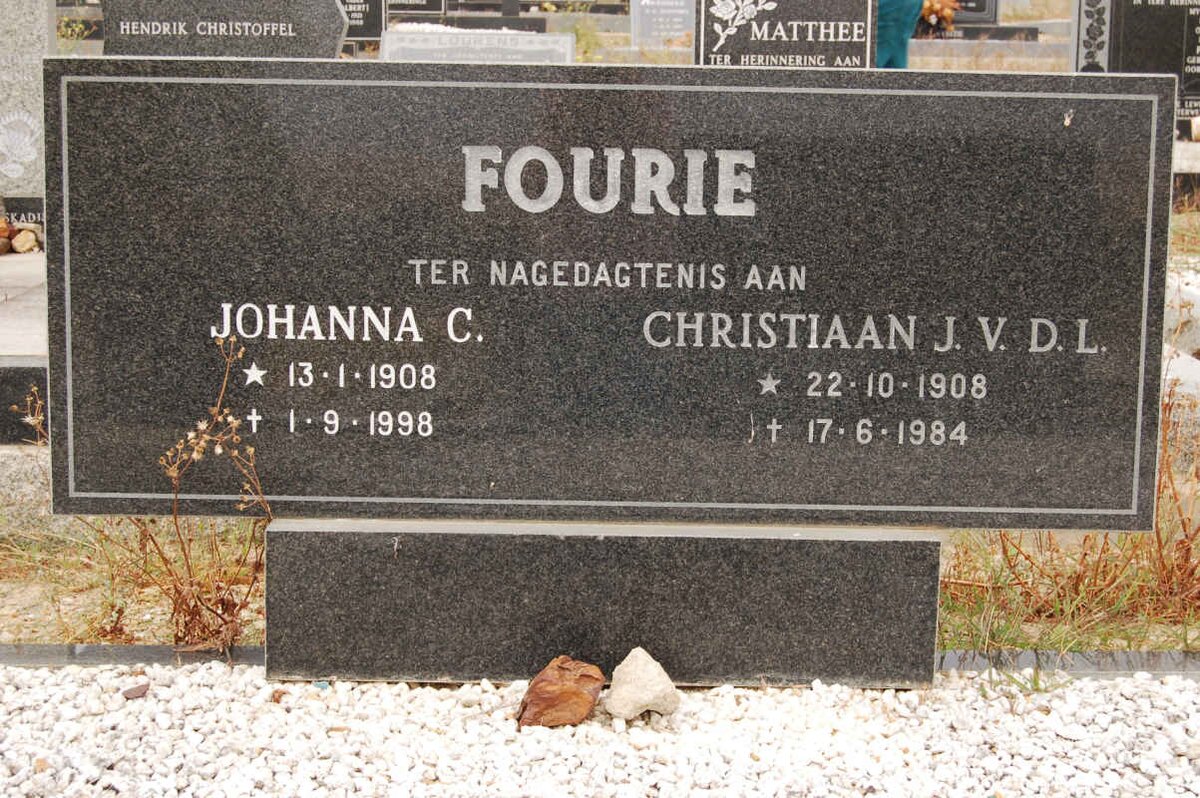 FOURIE Christiaan J.V.D.L. 1908-1984 &amp; Johanna C. 1908-1998