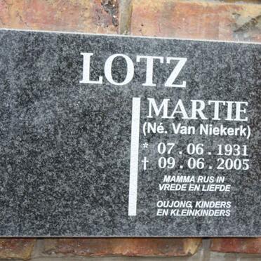 LOTZ Martie nee VAN NIEKERK 1931-2005