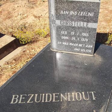 BEZUIDENHOUT Christelle 1965-1970