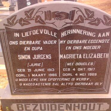 BEZUIDENHOUT Simon Jurgens 1913-1986 &amp; Magrieta Elizabeth DOUGLES 19117-1969