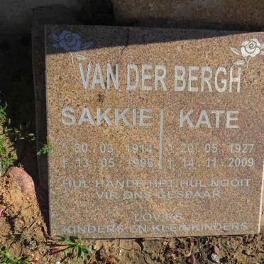 BERGH Sakkie, van der 1914-1996 & Kate 1927-2009