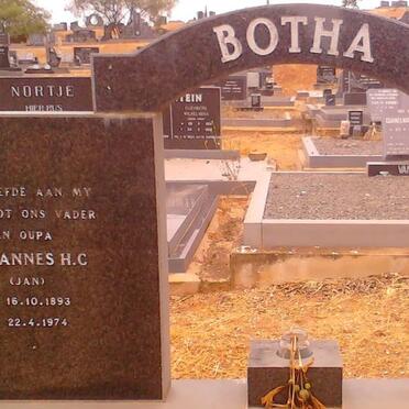 BOTHA Johannes H.C. 1893-1974 &amp; Johanna A. BEHR 1906-1990