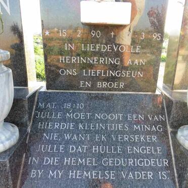 MULLER Ethan Alaric 1990-1995 _2