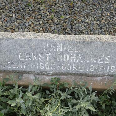 OLCKERS Daniel Ernst Johannes 1906-1981 & Helena Susanna 1914-2006_2