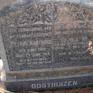 OOSTHUIZEN Petrus Marthinus 1880-1949 &amp; Gezina M. VAN DER WESTHUIZEN -197?