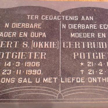 POTGIETER Okkert S. 1906-1990 &amp; Gertruida A.M. 1909-1987