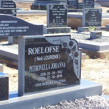 ROELOFSE Tobie Johannes Kleyn 1922-2000 & Petronella Johanna LOURENS 1923-2010 _2