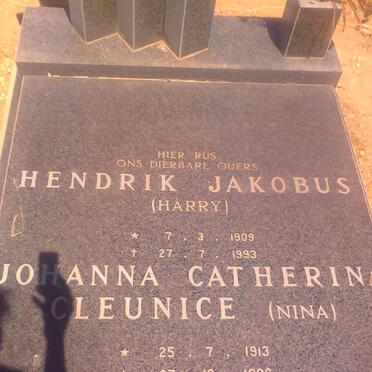 SPUY Hendrik Jacobus, van der 1909-1993 &amp; Johanna Catherina Cleunice 1913-1996