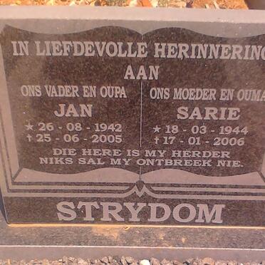 STRYDOM Jan 1942-2005 &amp; Sarie 1944-2006