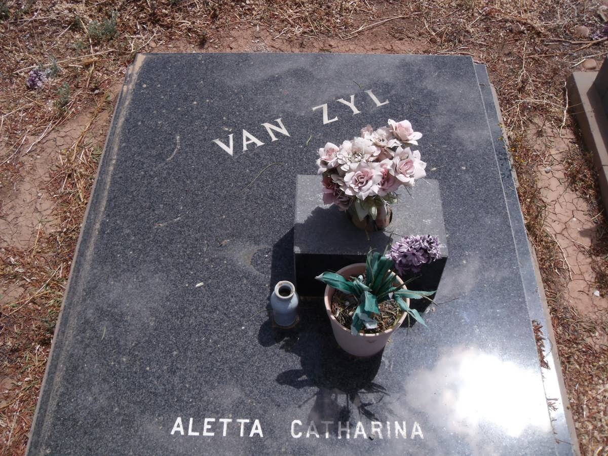 ZYL Aletta Catharina, van nee KUNZ 1941-1995 _1