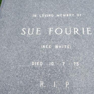 FOURIE Sue nee WHITE   -1975