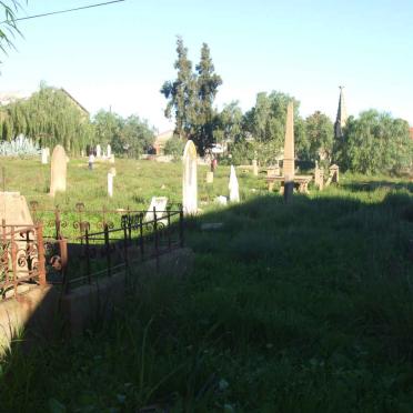 Western Cape, OUDTSHOORN, Kerkstraat cemetery