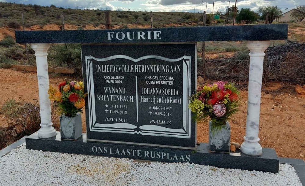 FOURIE Wynand Breytenbach 1931-2018 &amp; Johanna Sophia ROUX 1937-2018