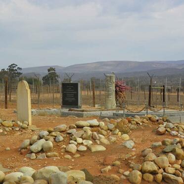 Western Cape, OUDTSHOORN district, Armoed 159_01, La Plume, farm cemetery