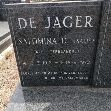 Western Cape, OUDTSHOORN district, Buffelsdrift 115, farm cemetery