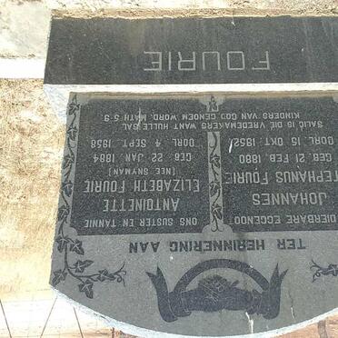 FOURIE Johannes Stephanus 1880-1952 &amp; Antoinette Elizabeth SNYMAN 1884-1958