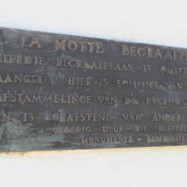 4. Memorial plaque / Gedenkplaat