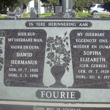 FOURIE Dawid Hermanus 1925-1998 &amp; Sophia Elizabeth GERBER 1928-1979