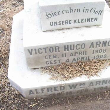 A - Surnames :: Vanne - A